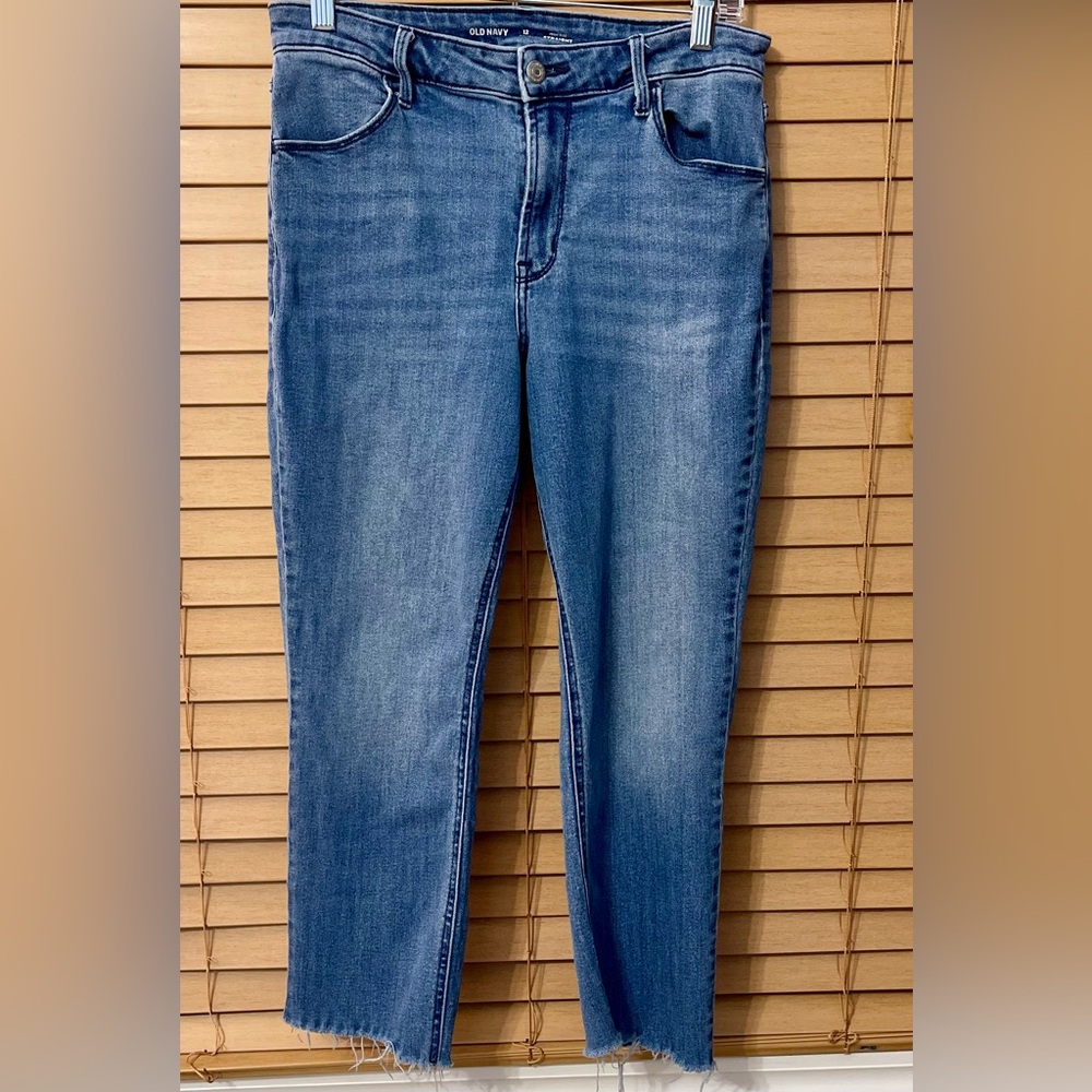 Old Navy Blue Cropped Ankle Jeans